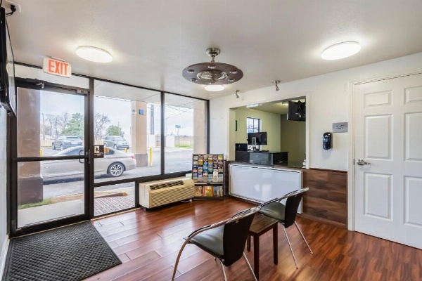 OYO Hotel Bossier City LA - Red River image 12